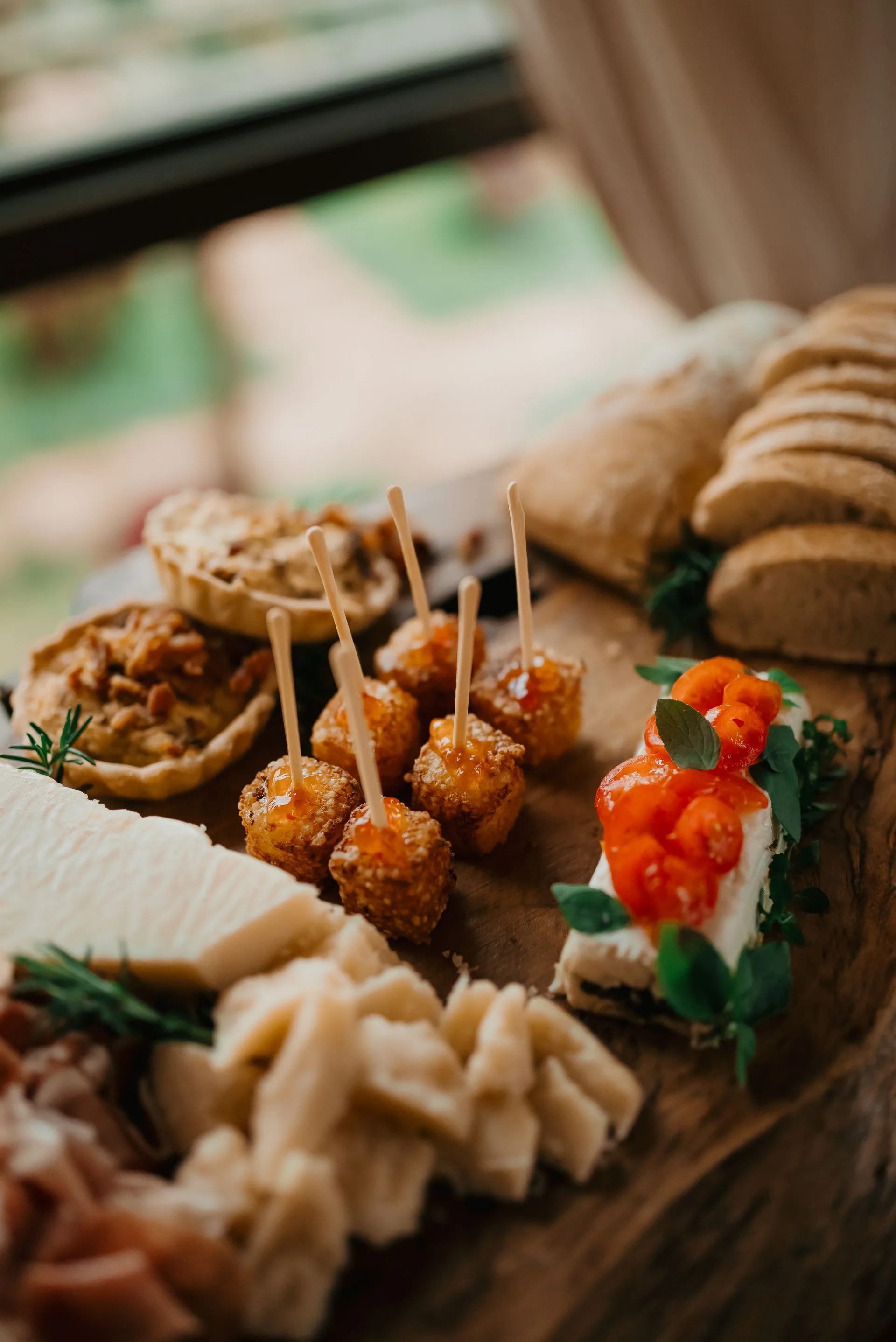 Canapés & Grazing Tables